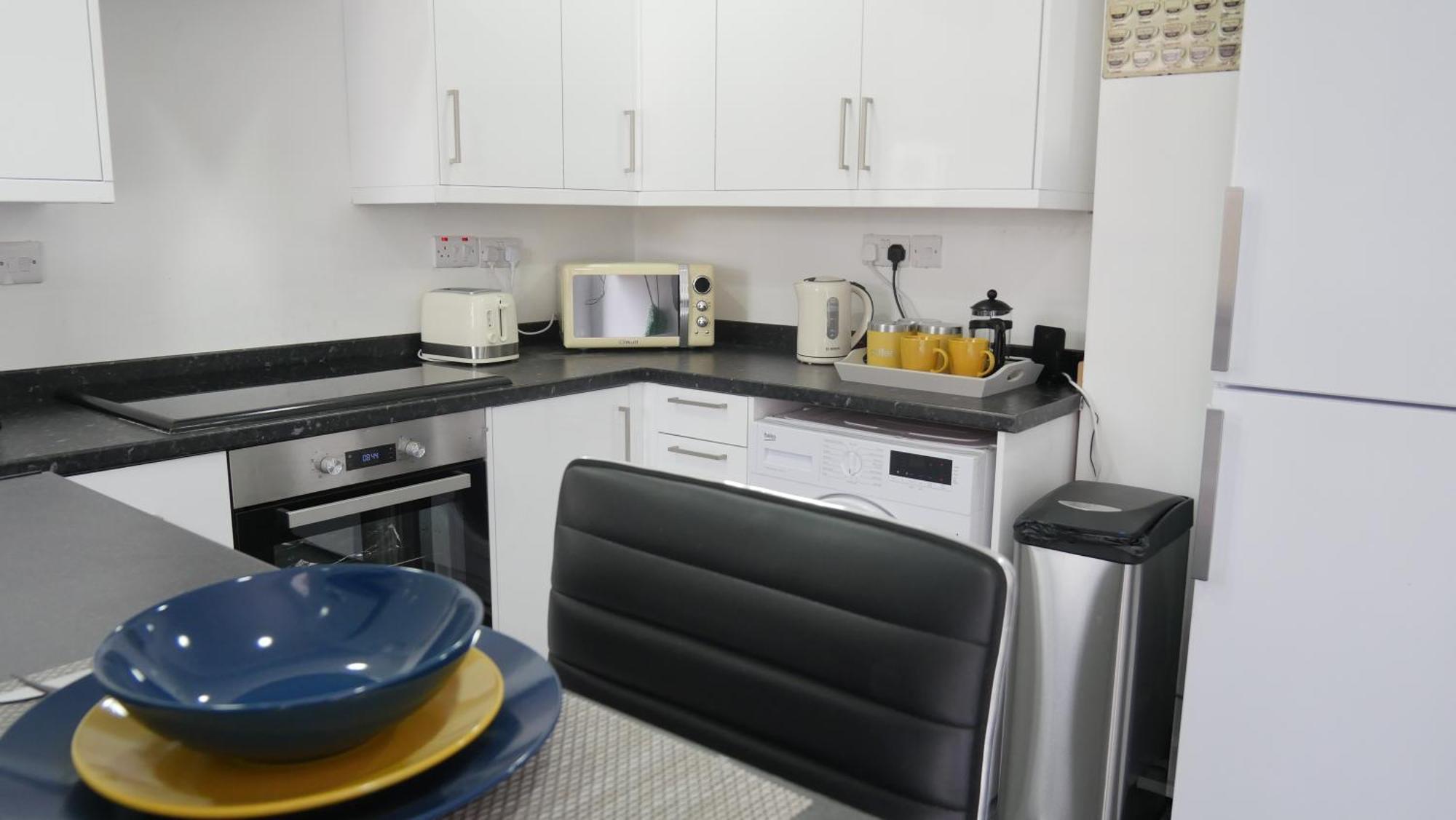 Spacious 6 Bed Home Near City & Albion Stadium Perfect For Contractors! เบอร์มิงแฮม ภายนอก รูปภาพ